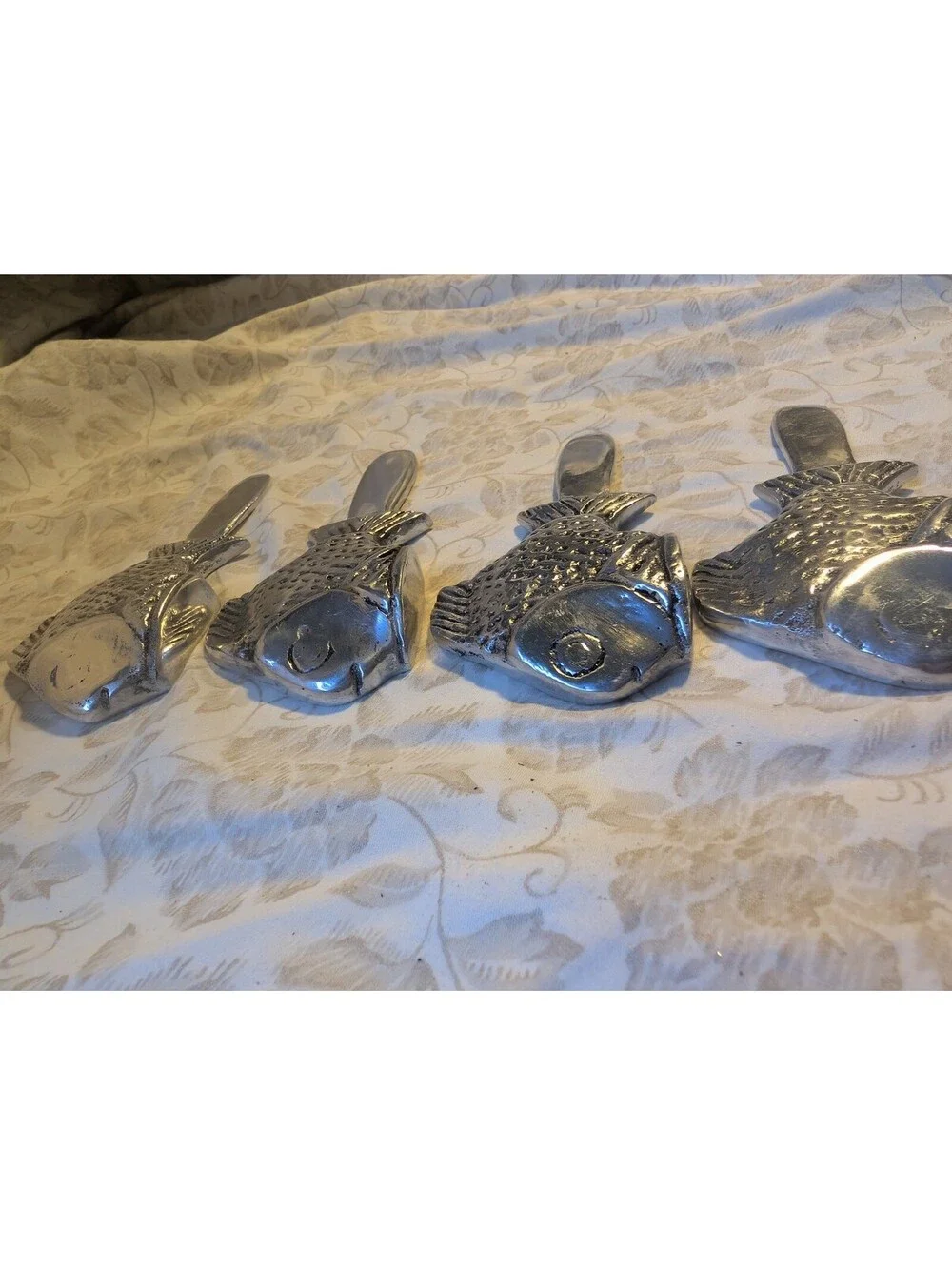 Vintage Set of 4 Fish-Shaped Aluminum Spreaders